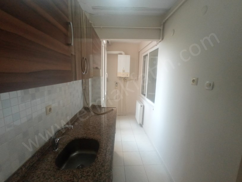 Fatih Kiralık Daire  Fatih Camii Çevresinde 2+1 80m² 2.KAT ( ESKİ PORTFÖY ) Temiz Çift Cepheli