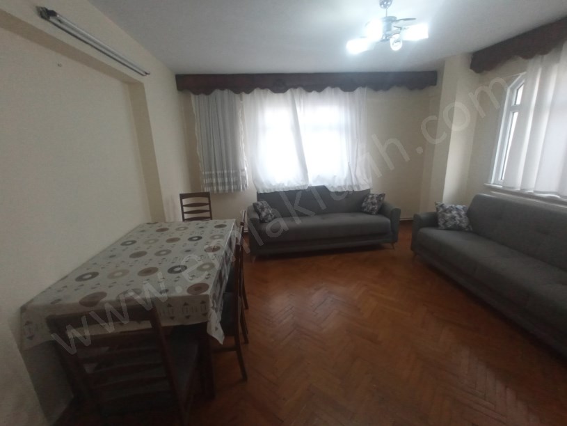 Pulcu Sokak Eşyalı 2+1 80m² 2.Kat Kombili Çift Cepheli