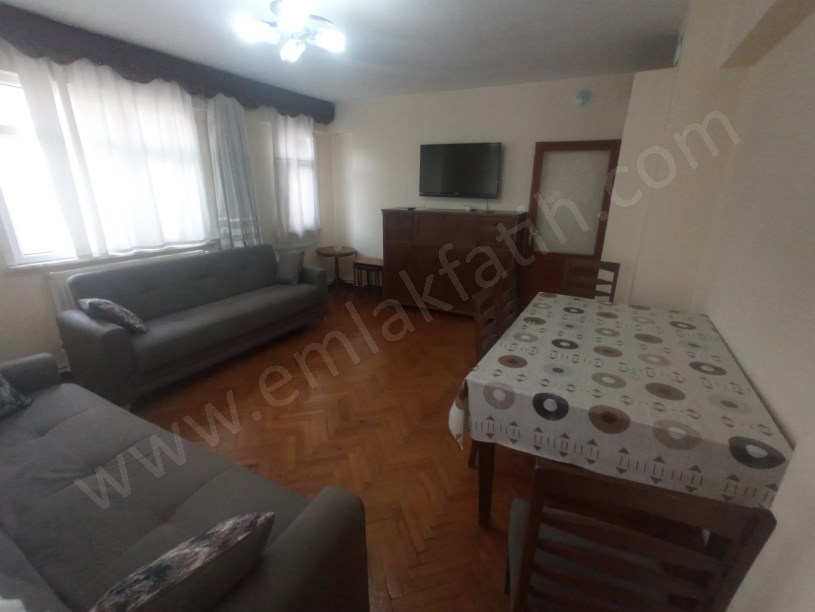 Pulcu Sokak Eşyalı 2+1 80m² 2.Kat Kombili Çift Cepheli