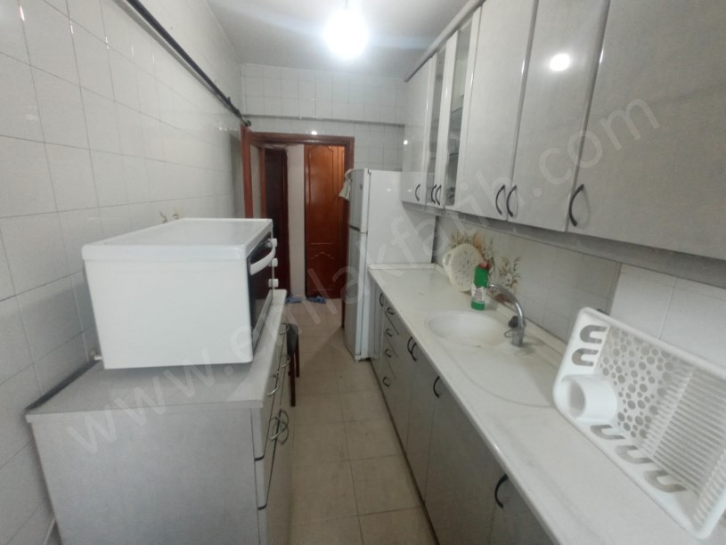 Pulcu Sokak Eşyalı 2+1 80m² 2.Kat Kombili Çift Cepheli