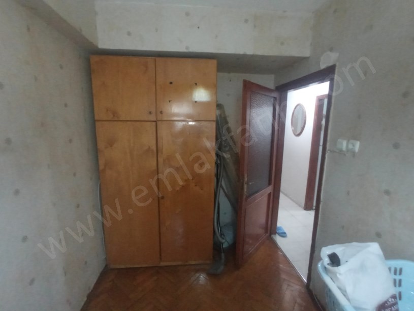 Pulcu Sokak Eşyalı 2+1 80m² 2.Kat Kombili Çift Cepheli