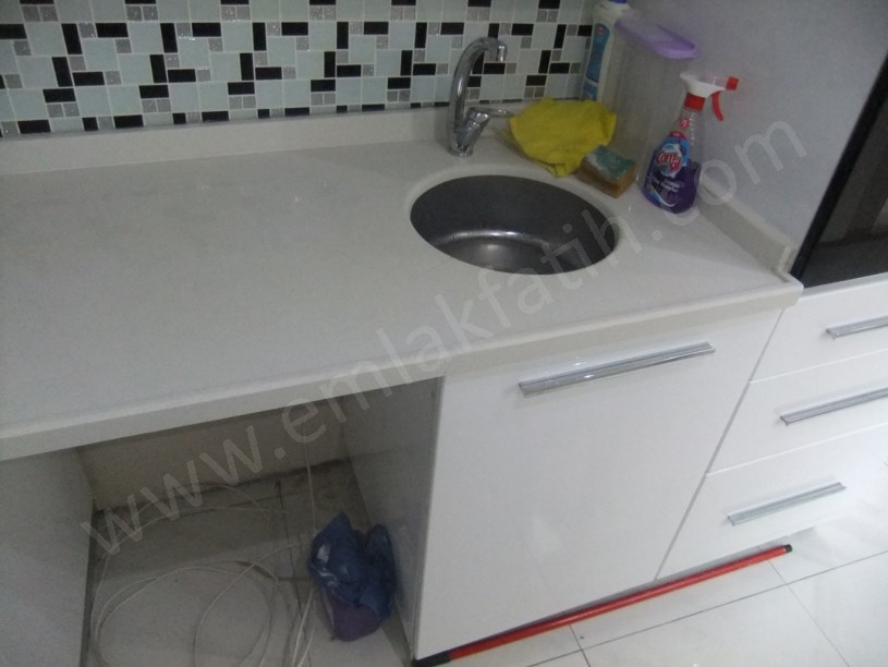 Kocamustafapaşa Kiralık Daire MEYDANDA LÜKS YAPILI 2+1 ( ESKİ PORTFÖY )