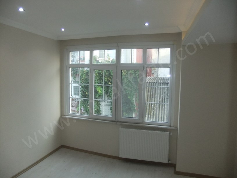 Kocamustafapaşa Kiralık Daire MEYDANDA LÜKS YAPILI 2+1 ( ESKİ PORTFÖY )