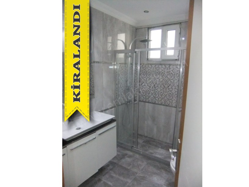 Kocamustafapaşa Kiralık Daire MEYDANDA LÜKS YAPILI 2+1 ( ESKİ PORTFÖY )