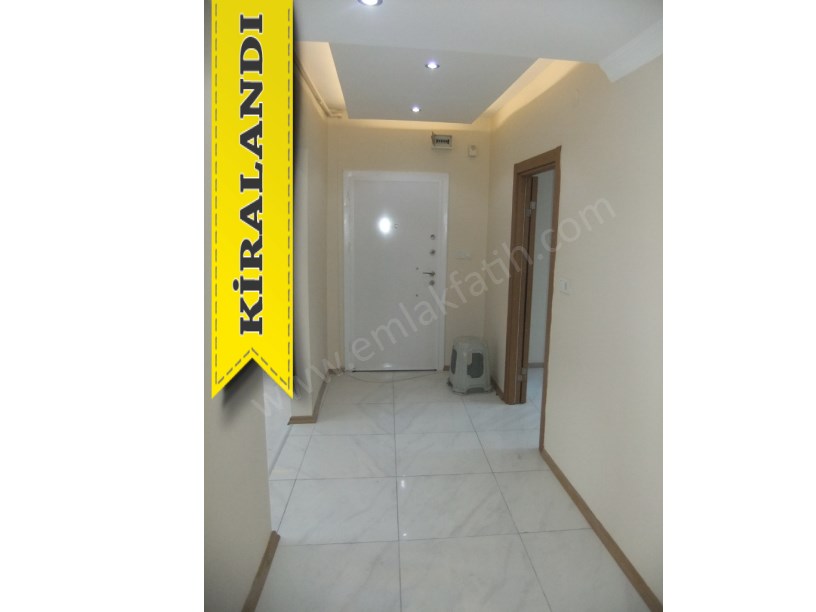 Kocamustafapaşa Kiralık Daire MEYDANDA LÜKS YAPILI 2+1 ( ESKİ PORTFÖY )