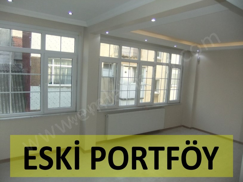 Kocamustafapaşa Kiralık Daire MEYDANDA LÜKS YAPILI 2+1 ( ESKİ PORTFÖY )