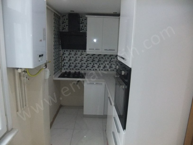 Kocamustafapaşa Kiralık Daire MEYDANDA LÜKS YAPILI 2+1 ( ESKİ PORTFÖY )