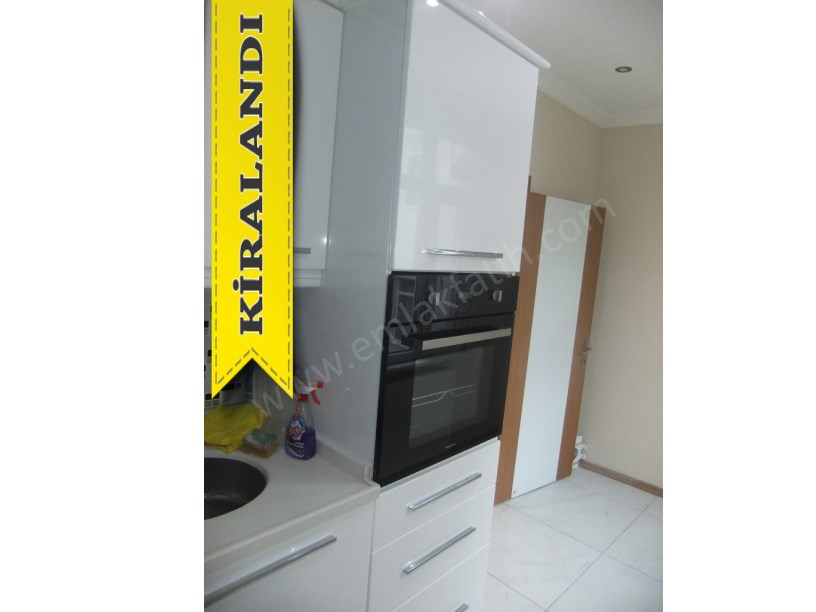 Kocamustafapaşa Kiralık Daire MEYDANDA LÜKS YAPILI 2+1 ( ESKİ PORTFÖY )