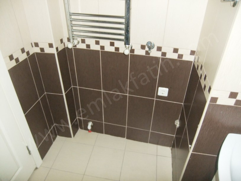 Marmara Cad. Meydana Yakın 2+1 