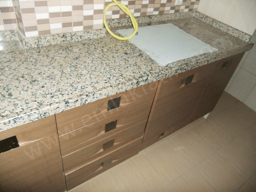Marmara Cad. Meydana Yakın 2+1 