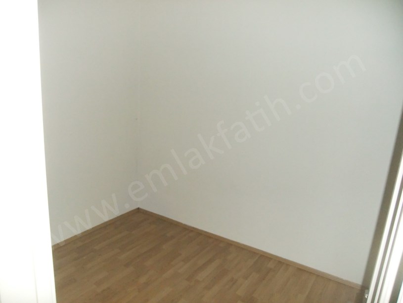 Marmara Cad. Meydana Yakın 2+1 