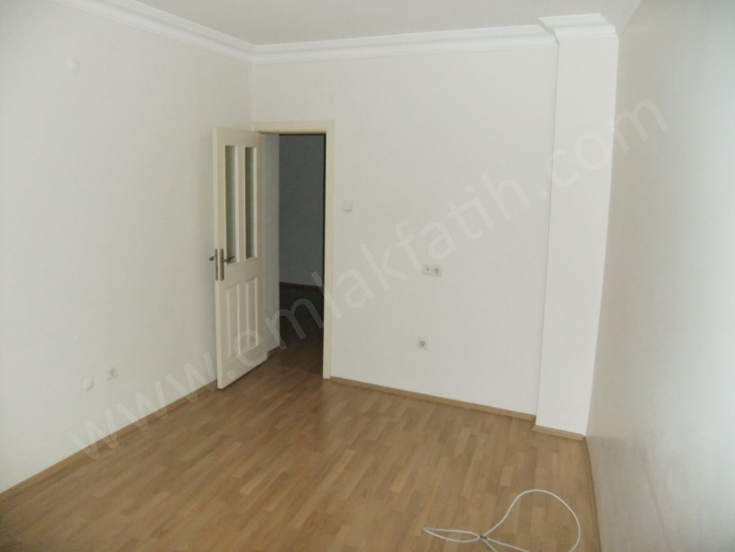 Marmara Cad. Meydana Yakın 2+1 