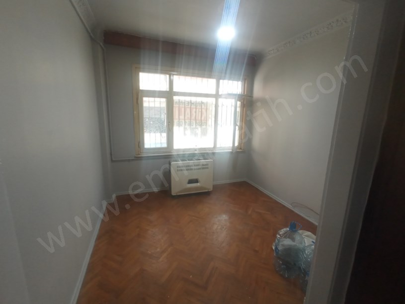 Kocamustafapaşa Marmara Cad. Kiralık 2+1 Yüksek Giriş