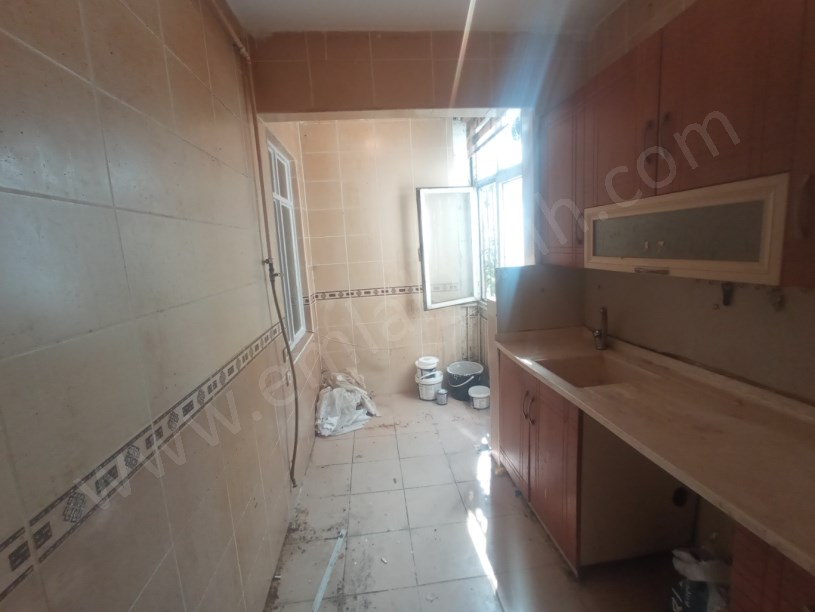 Kocamustafapaşa Marmara Cad. Kiralık 2+1 Yüksek Giriş