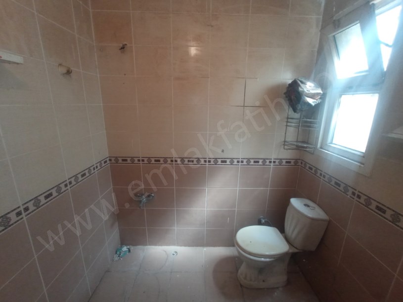 Kocamustafapaşa Marmara Cad. Kiralık 2+1 Yüksek Giriş