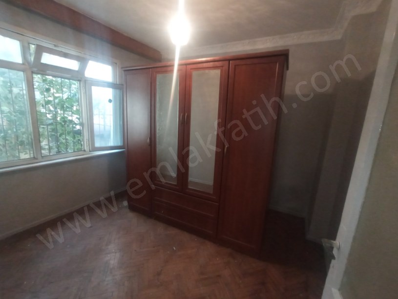Kocamustafapaşa Marmara Cad. Kiralık 2+1 Yüksek Giriş