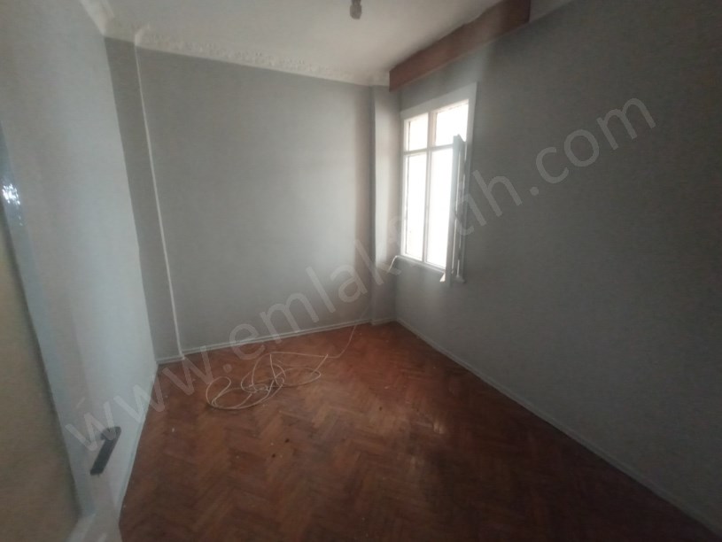 Kocamustafapaşa Marmara Cad. Kiralık 2+1 Yüksek Giriş
