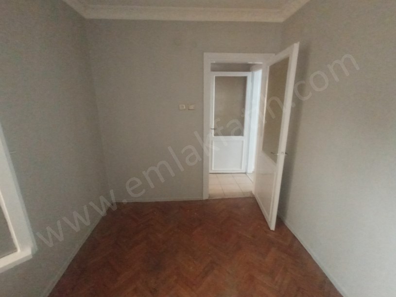 Kocamustafapaşa Marmara Cad. Kiralık 2+1 Yüksek Giriş