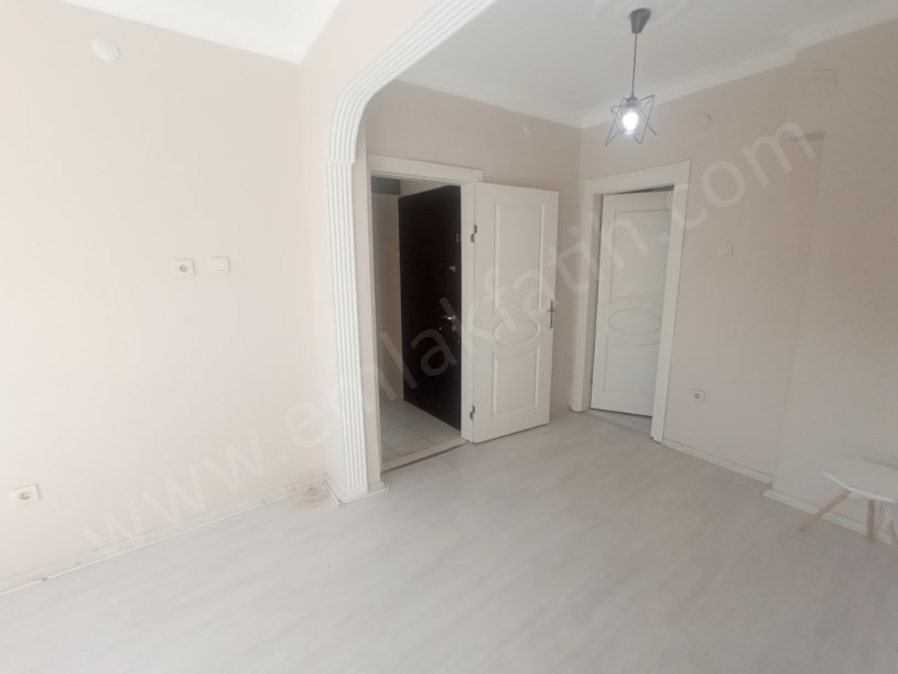 Sümbül Efendi Kiralık Daire Merkezi Tadilatlı 2+1 ( ESKİ PORTFÖY )