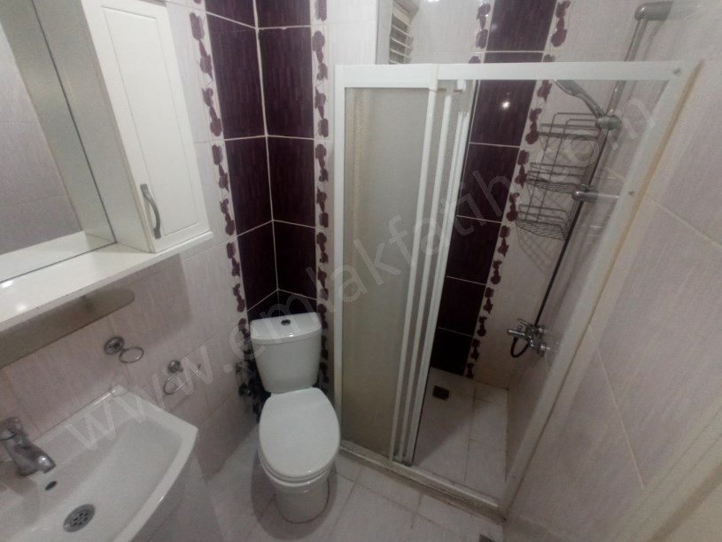 Sümbül Efendi Kiralık Daire Merkezi Tadilatlı 2+1 ( ESKİ PORTFÖY )