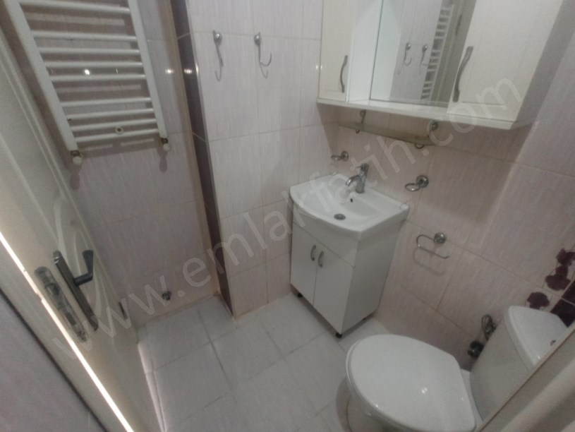 Sümbül Efendi Kiralık Daire Merkezi Tadilatlı 2+1 ( ESKİ PORTFÖY )