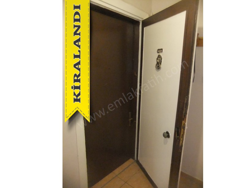 Şehremini Kiralık Daire Günaydın Sokakta Tramvaya Yakın 2+1 ( ESKİ PORTFÖY )