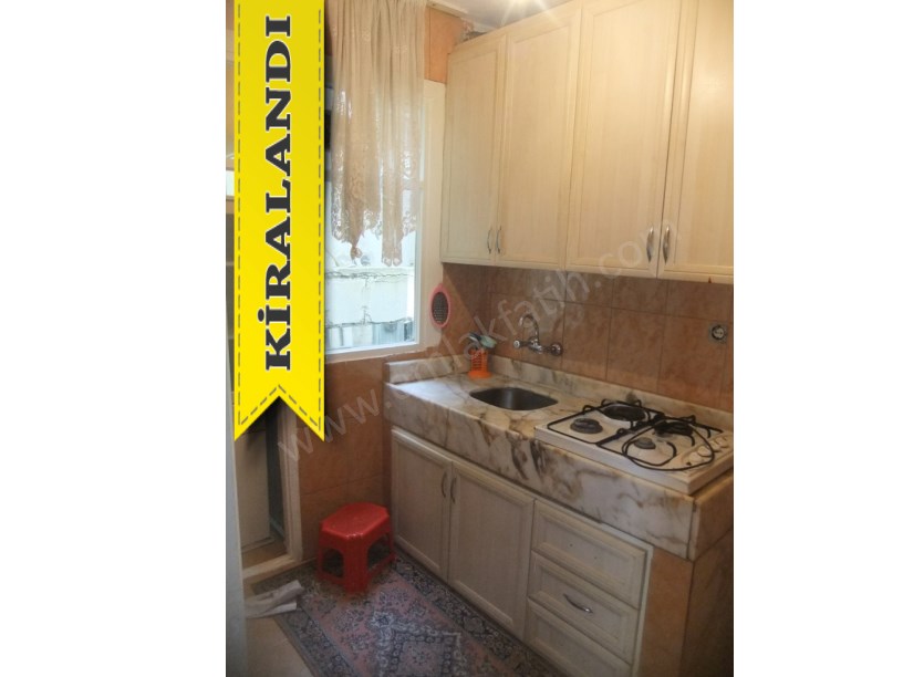 Şehremini Kiralık Daire Günaydın Sokakta Tramvaya Yakın 2+1 ( ESKİ PORTFÖY )