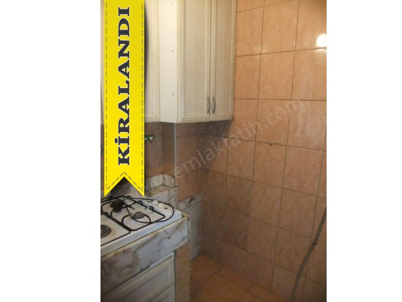 Şehremini Kiralık Daire Günaydın Sokakta Tramvaya Yakın 2+1 ( ESKİ PORTFÖY )