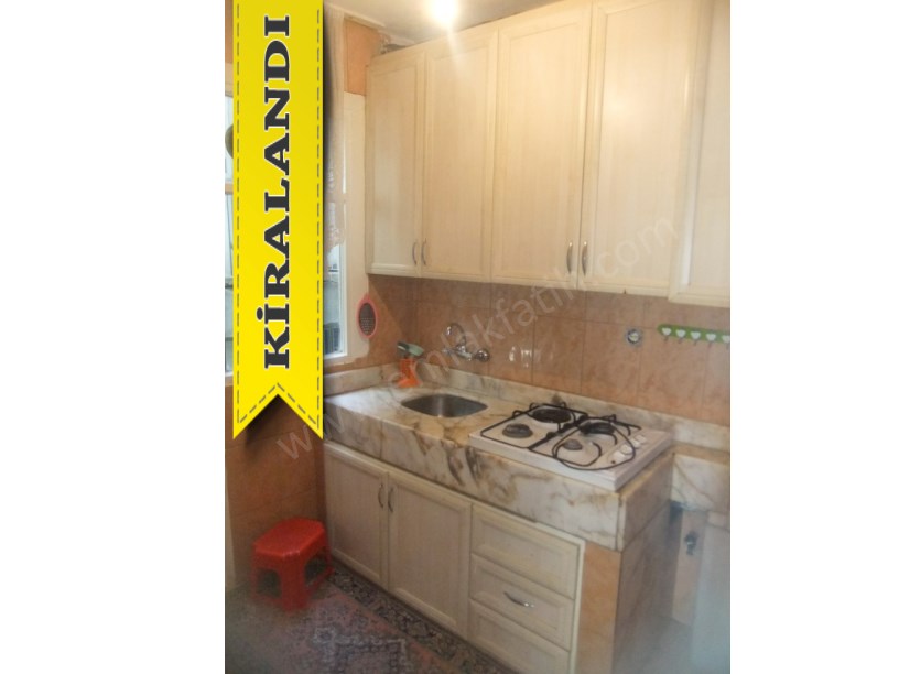 Şehremini Kiralık Daire Günaydın Sokakta Tramvaya Yakın 2+1 ( ESKİ PORTFÖY )