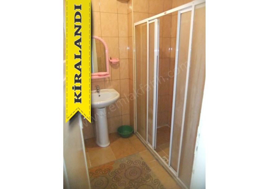 Şehremini Kiralık Daire Günaydın Sokakta Tramvaya Yakın 2+1 ( ESKİ PORTFÖY )