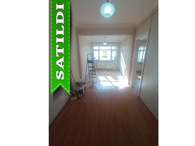 Cerrahpaşa Satılık Daire 2+1 2.Kat Temiz Masrafsız ( ESKİ PORTFÖY ) Satılık Ev