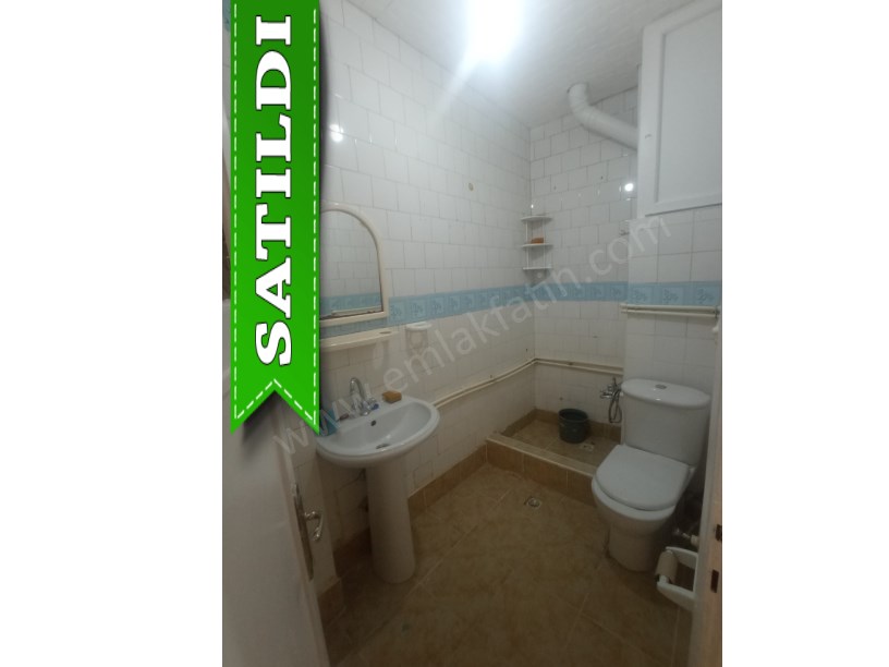 Cerrahpaşa Satılık Daire 2+1 2.Kat Temiz Masrafsız ( ESKİ PORTFÖY ) Satılık Ev
