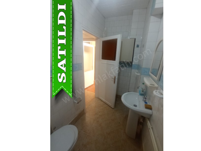 Cerrahpaşa Satılık Daire 2+1 2.Kat Temiz Masrafsız ( ESKİ PORTFÖY ) Satılık Ev