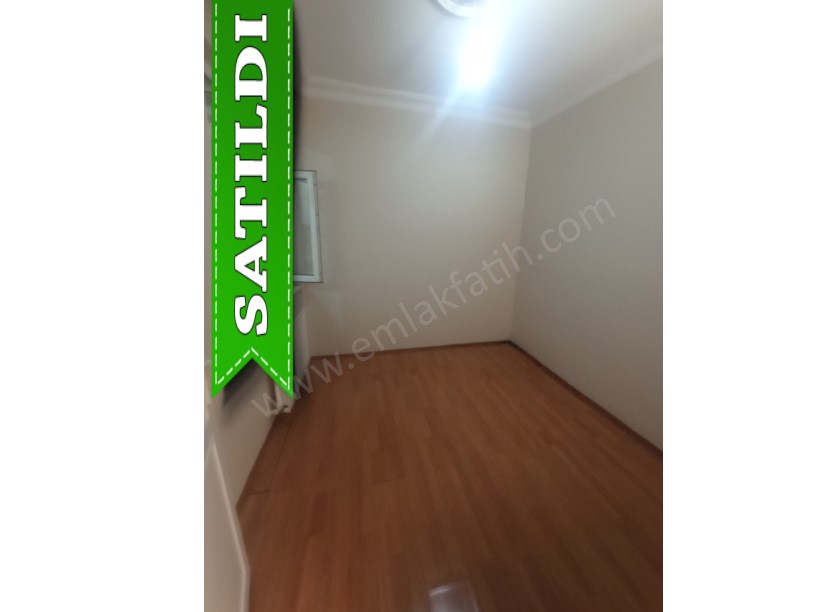 Cerrahpaşa Satılık Daire 2+1 2.Kat Temiz Masrafsız ( ESKİ PORTFÖY ) Satılık Ev