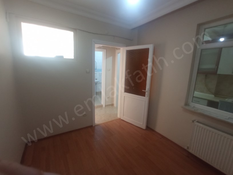Cerrahpaşa Satılık Daire 2+1 2.Kat Temiz Masrafsız ( ESKİ PORTFÖY ) Satılık Ev