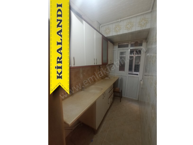 Kocamustafapaşa Kiralık Daire Hacı Kadın Cad 2+1 ( ESKİ PORTFÖY )