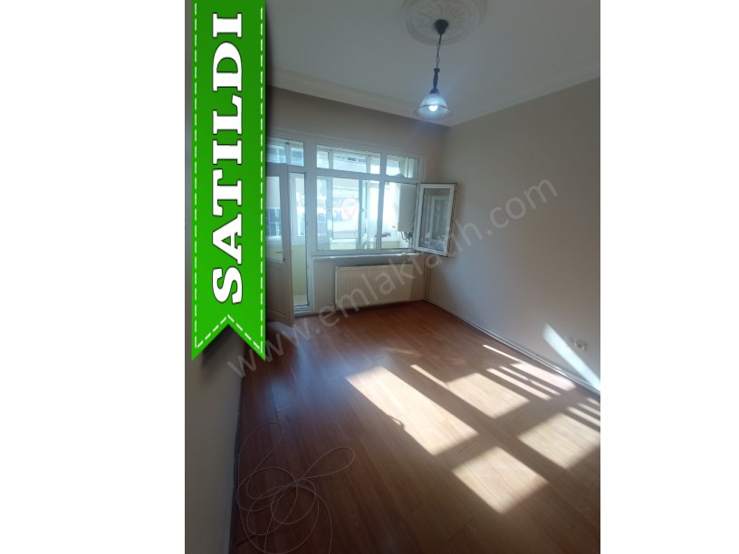 Cerrahpaşa Satılık Daire 2+1 2.Kat Temiz Masrafsız ( ESKİ PORTFÖY ) Satılık Ev