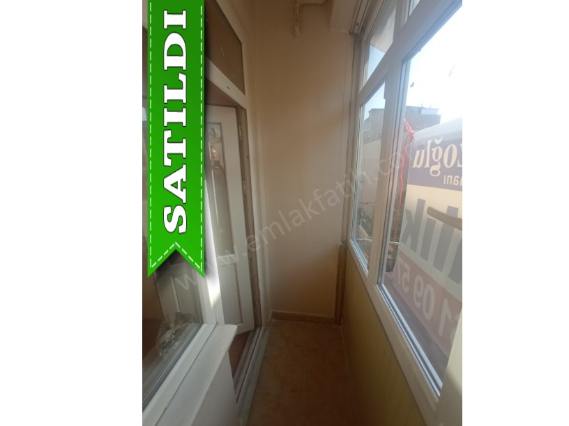 Cerrahpaşa Satılık Daire 2+1 2.Kat Temiz Masrafsız ( ESKİ PORTFÖY ) Satılık Ev