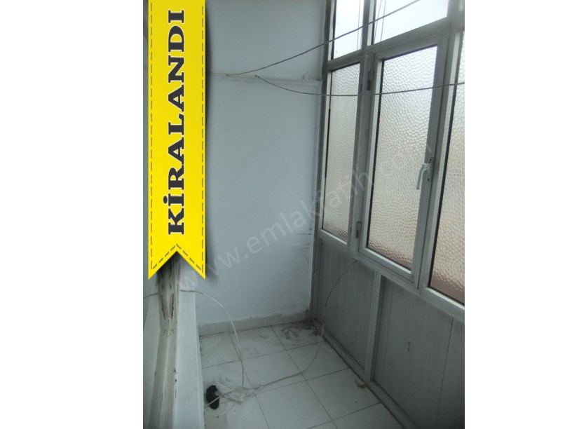 Kocamustafapaşa Kiralık Daire İzci Türk Sokak 2+1 4.KAT ( ESKİ PORTFÖY )