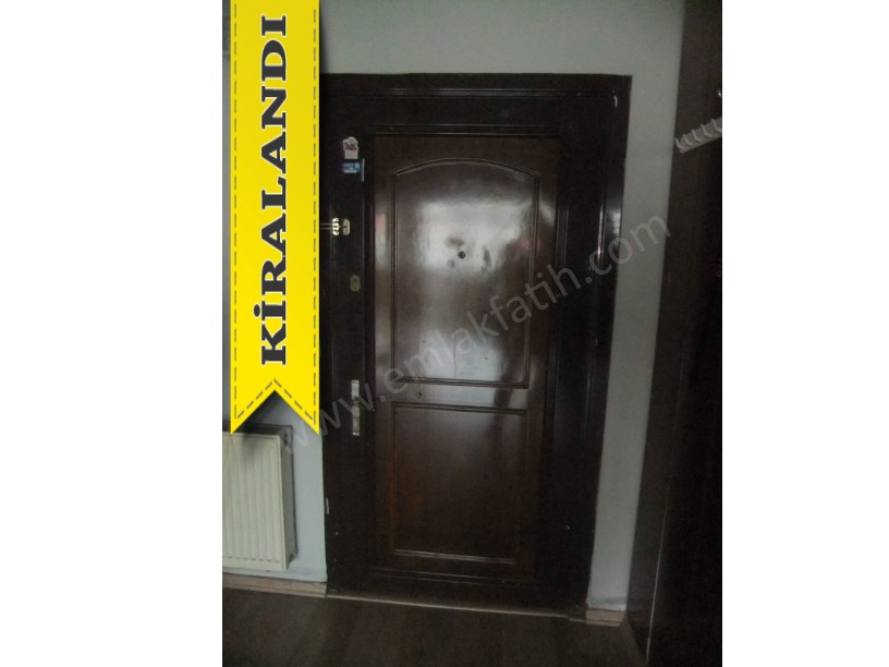 Kocamustafapaşa Kiralık Daire İzci Türk Sokak 2+1 4.KAT ( ESKİ PORTFÖY )