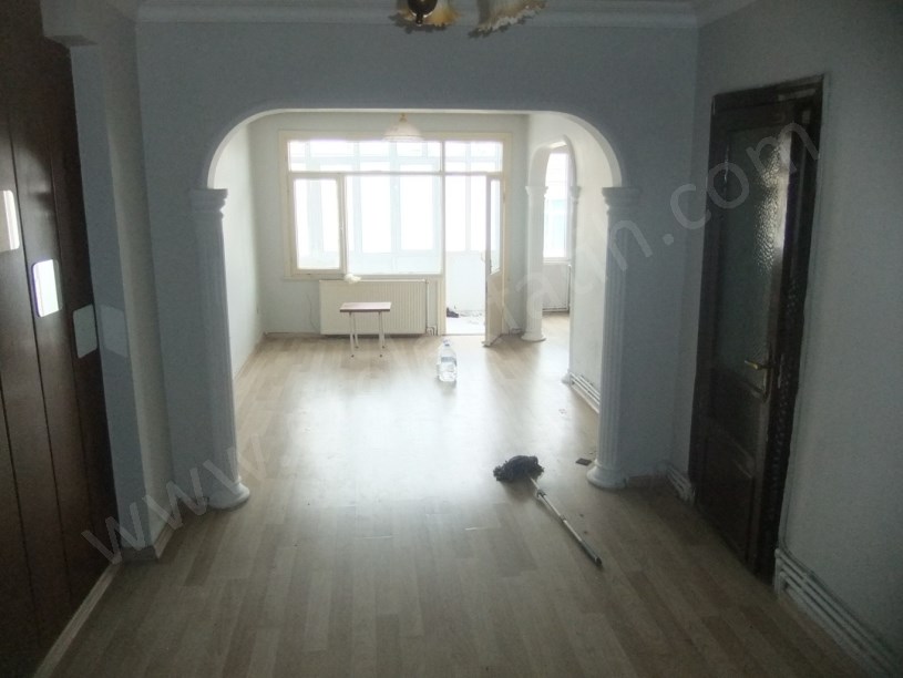 Kocamustafapaşa Kiralık Daire İzci Türk Sokak 2+1 4.KAT ( ESKİ PORTFÖY )