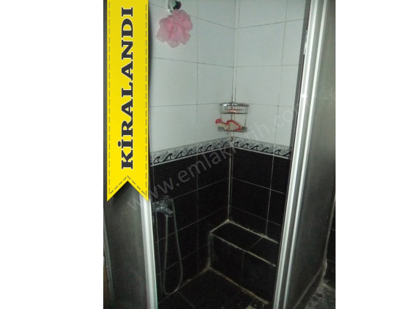 Kocamustafapaşa Kiralık Daire İzci Türk Sokak 2+1 4.KAT ( ESKİ PORTFÖY )