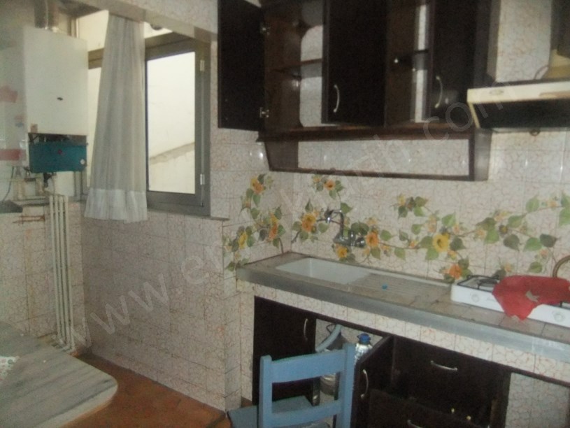 Kocamustafapaşa Kiralık Daire İzci Türk Sokak 2+1 4.KAT ( ESKİ PORTFÖY )