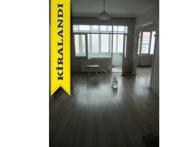 Kocamustafapaşa Kiralık Daire İzci Türk Sokak 2+1 4.KAT ( ESKİ PORTFÖY )