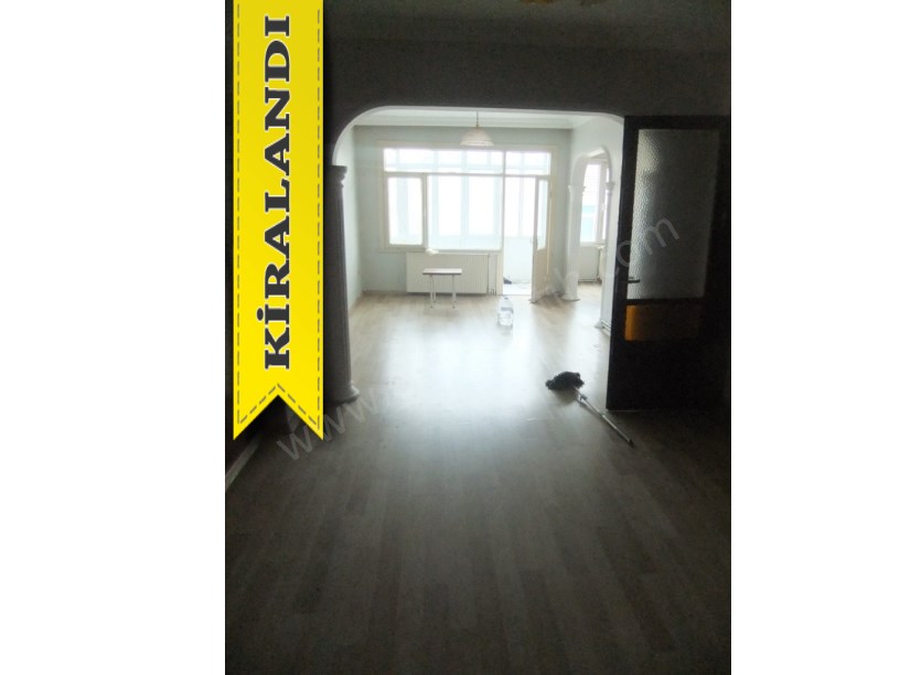 Kocamustafapaşa Kiralık Daire İzci Türk Sokak 2+1 4.KAT ( ESKİ PORTFÖY )