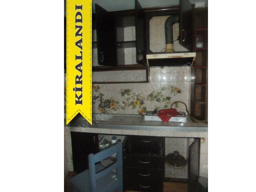 Kocamustafapaşa Kiralık Daire İzci Türk Sokak 2+1 4.KAT ( ESKİ PORTFÖY )