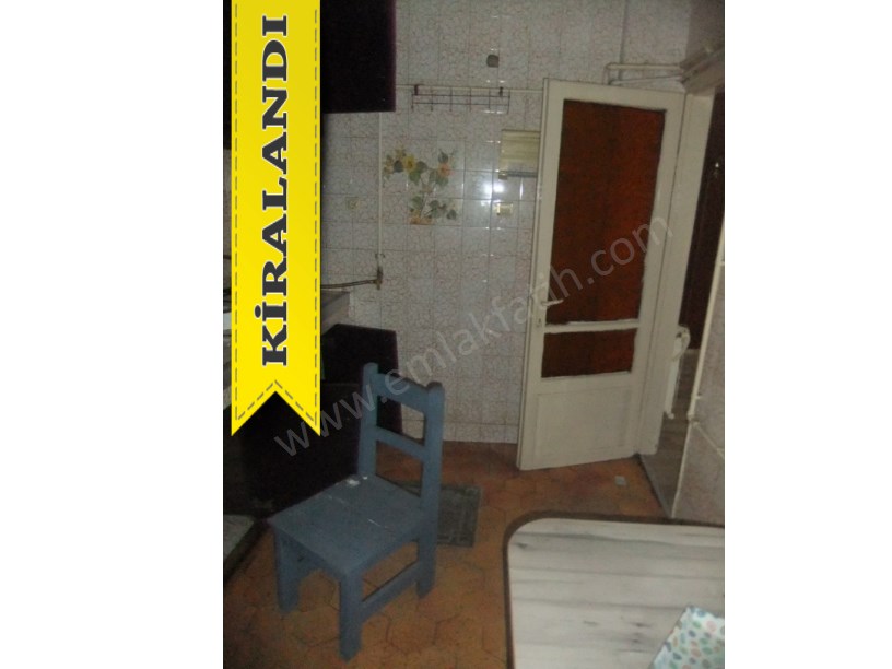Kocamustafapaşa Kiralık Daire İzci Türk Sokak 2+1 4.KAT ( ESKİ PORTFÖY )