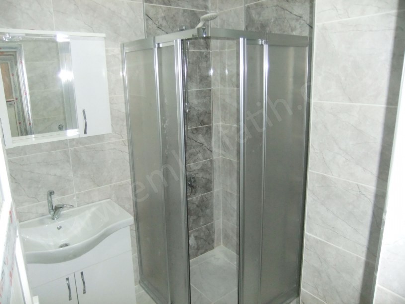 Kocamustafapaşa hacıkadın Çeşmesi Sk 1+1 Full Yapılı