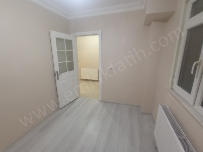 Kocamustafapaşa Meydan 1+1 Full Yapılı Giriş