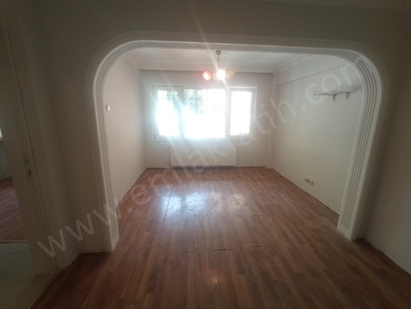 Kocamustafapaşa HASTANE YANI 2+1 Giriş Kat